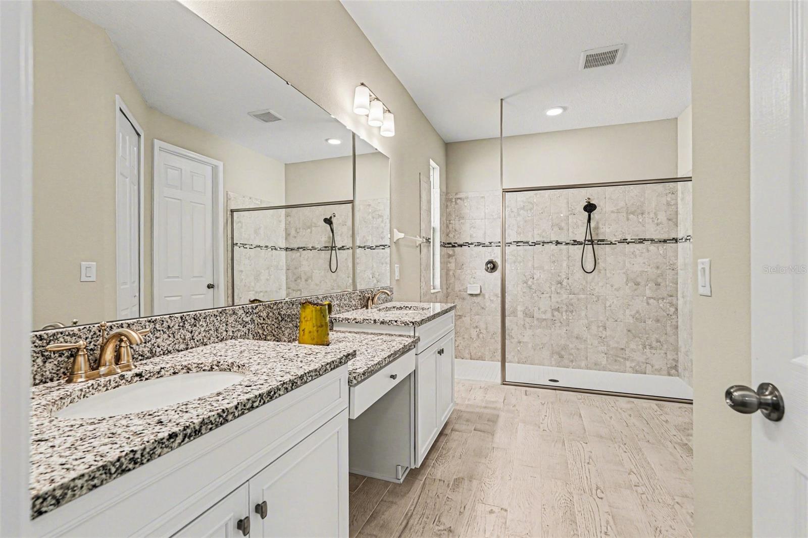 BERRY BAY SUB - Residential