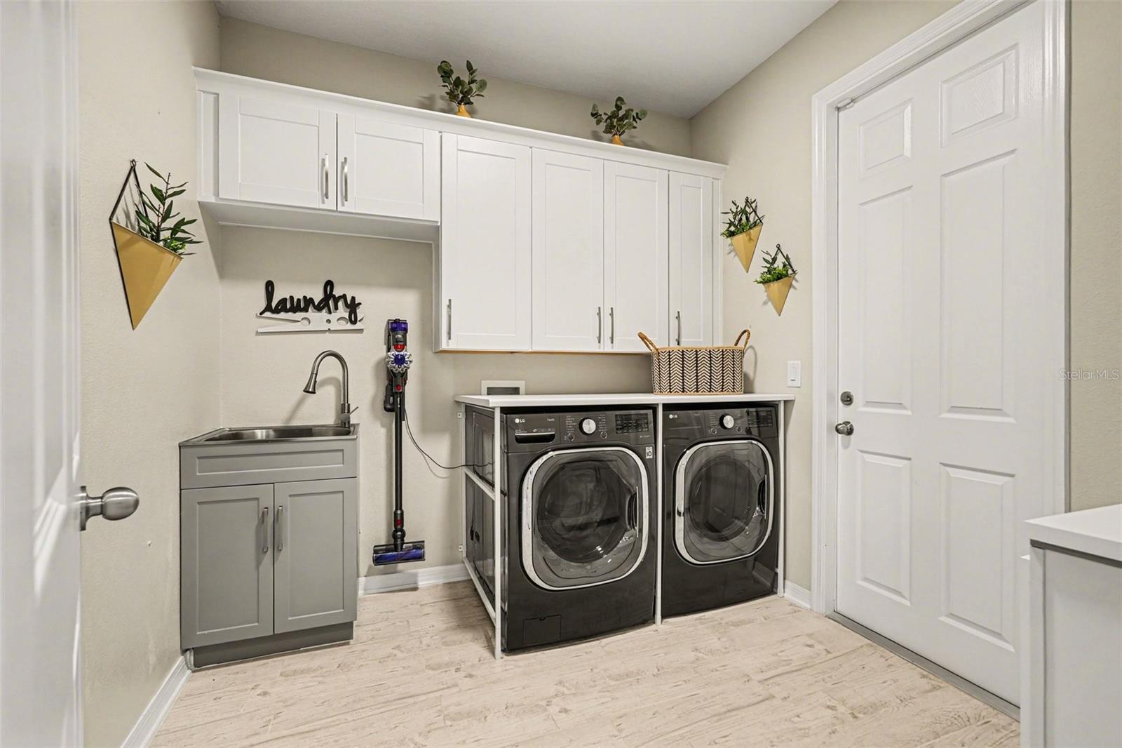 BERRY BAY SUB - Residential