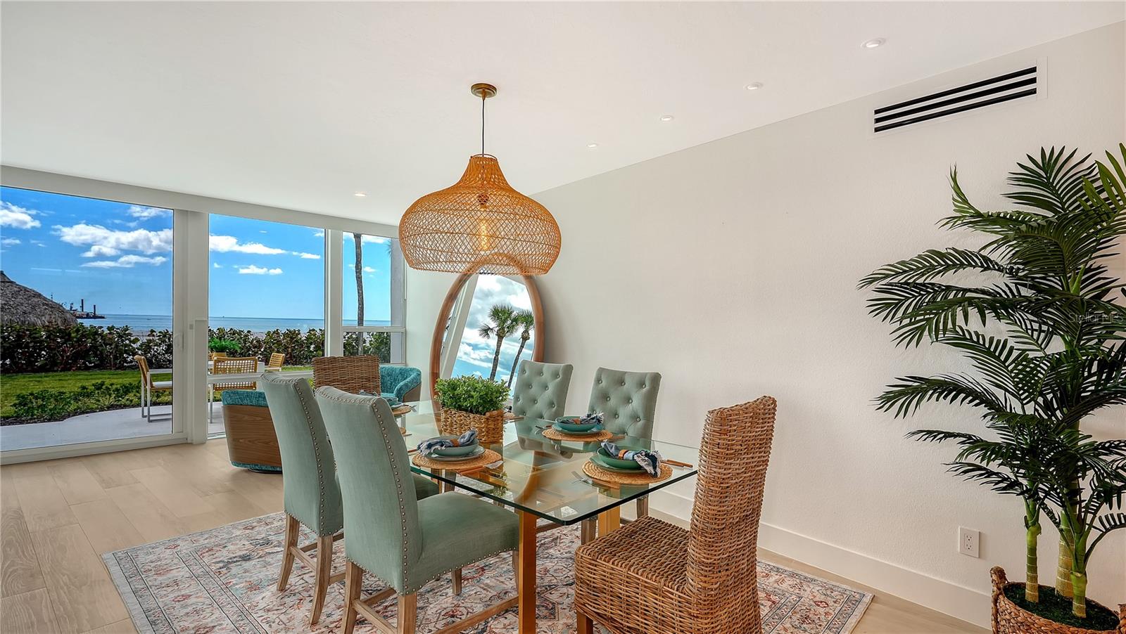 SANDS POINT - Residential