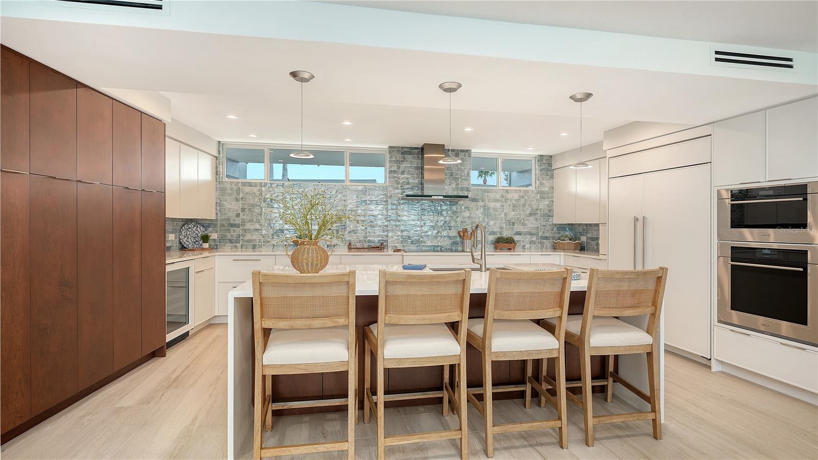 SANDS POINT - Residential