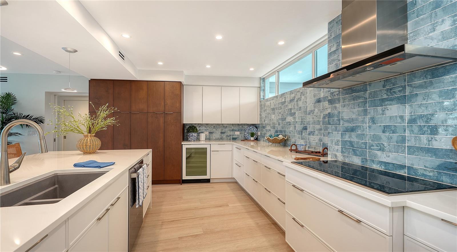 SANDS POINT - Residential