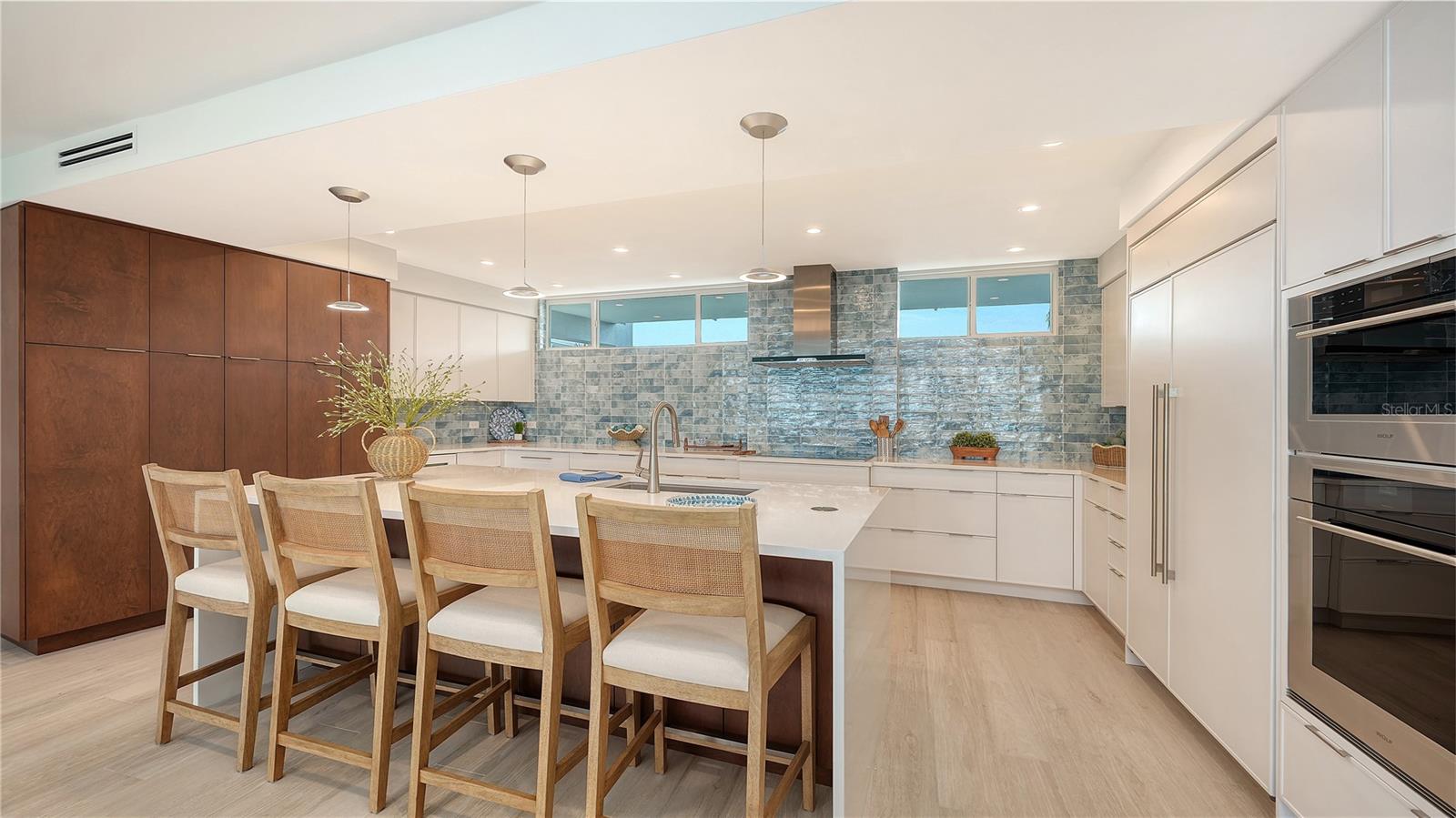 SANDS POINT - Residential