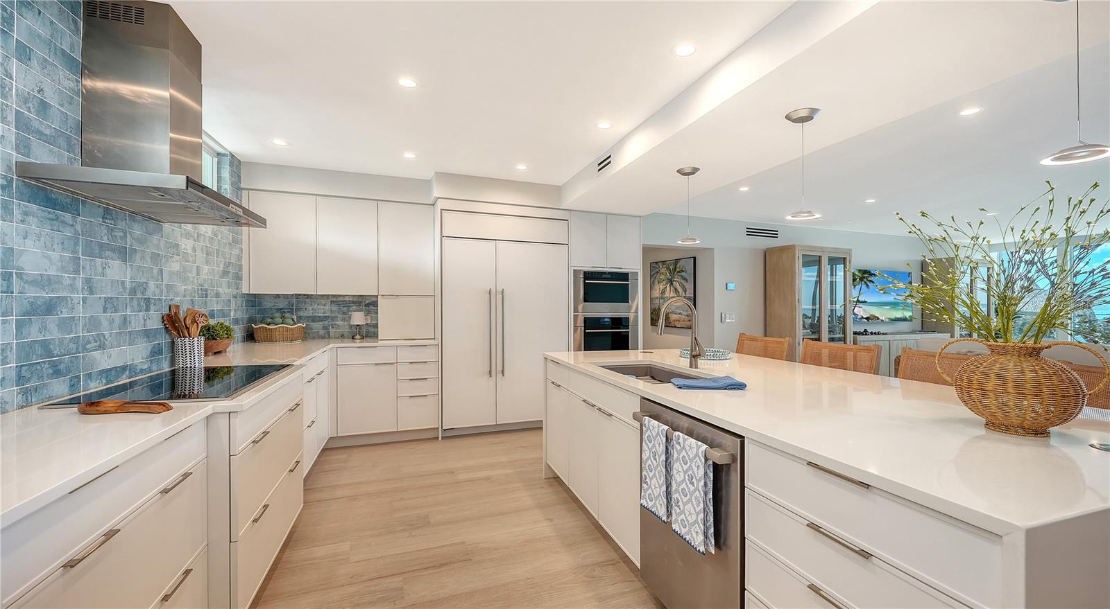 SANDS POINT - Residential