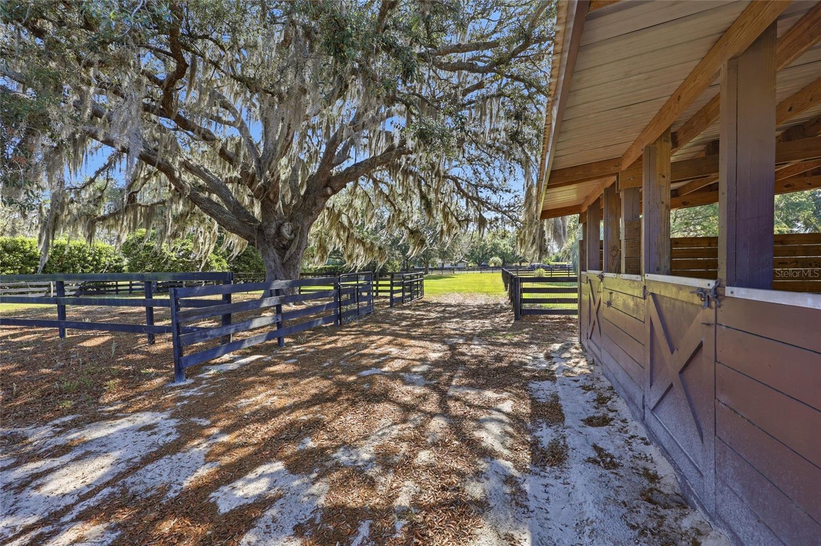 COUNTRYSIDE FARMS - Residential
