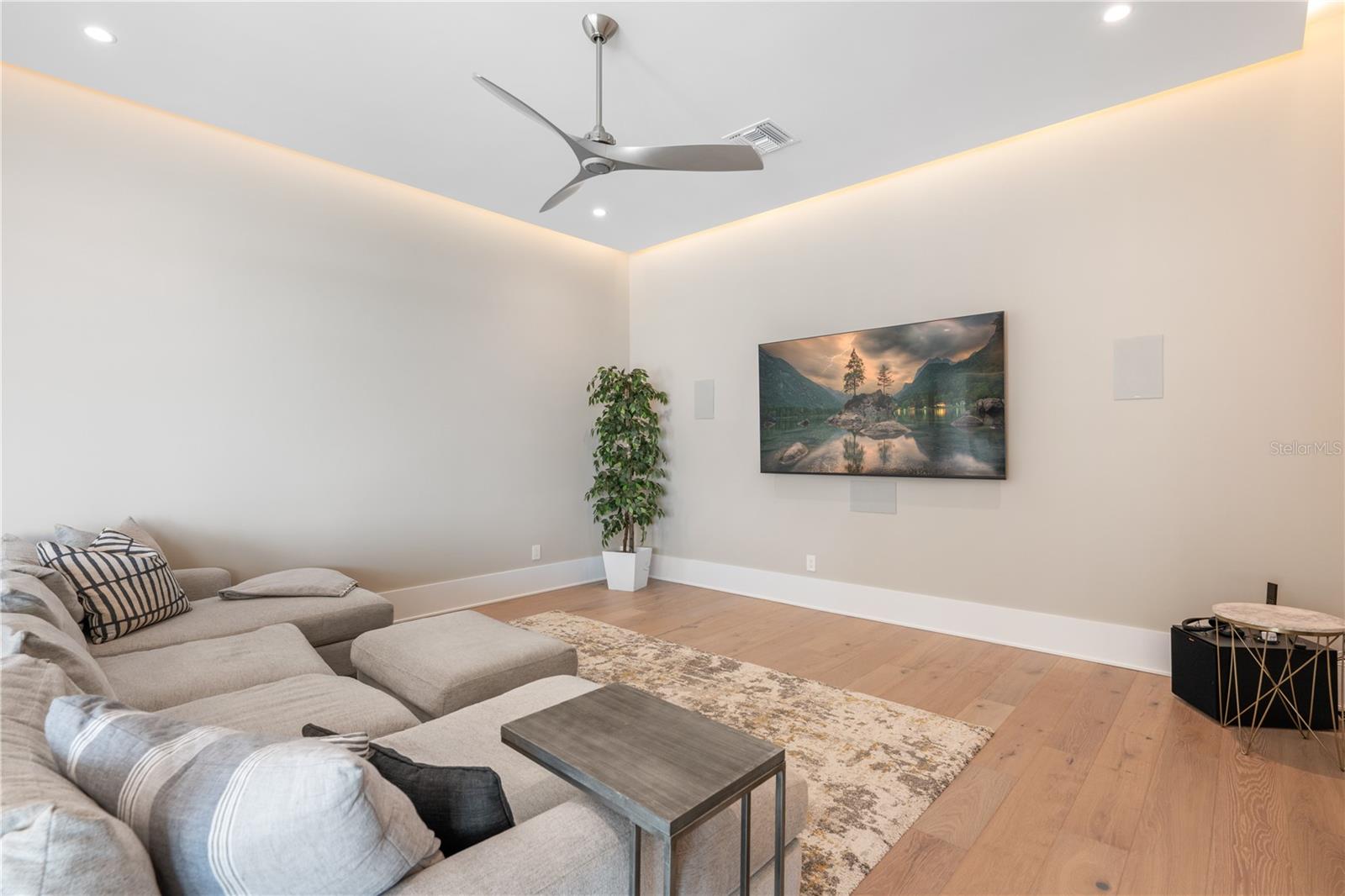 BAYSHORE ESTATES - Residential