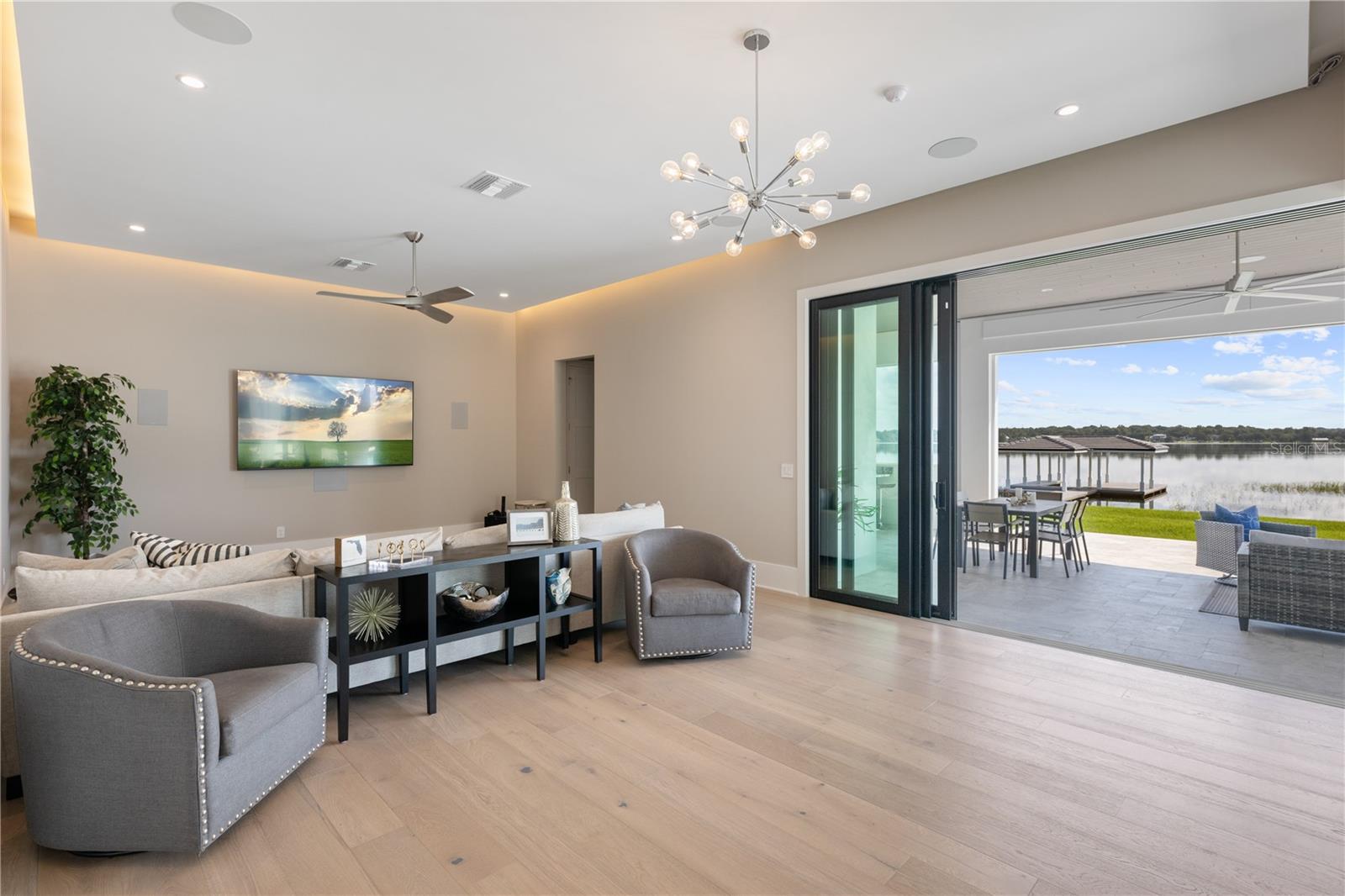 BAYSHORE ESTATES - Residential