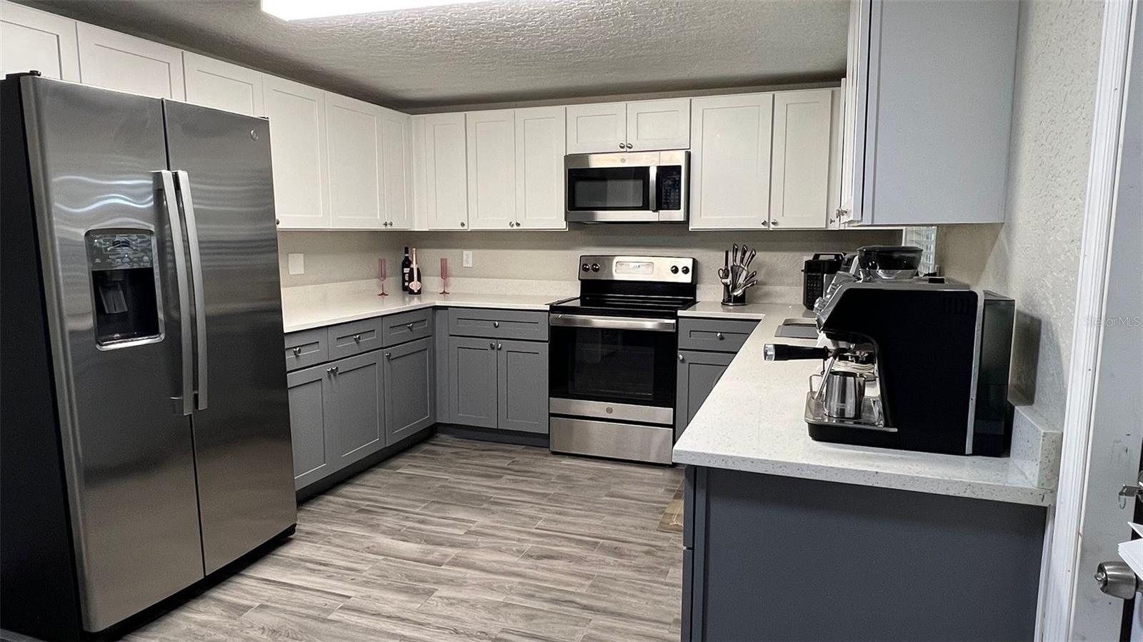 ALOHA GARDENS - Residential