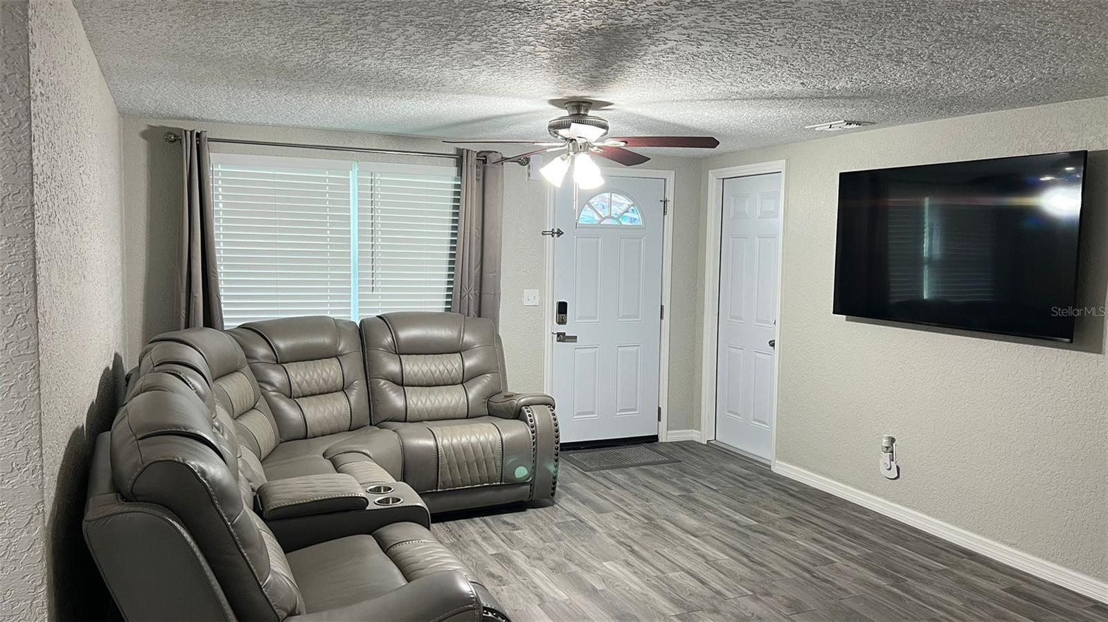 ALOHA GARDENS - Residential