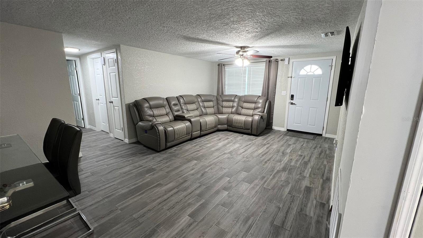 ALOHA GARDENS - Residential