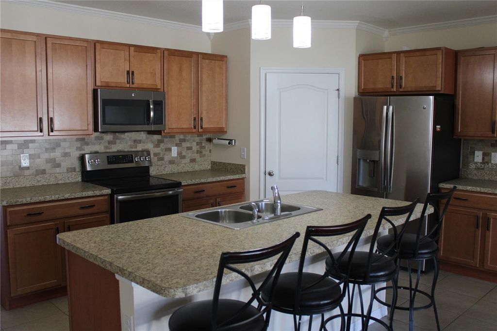 Photo of 5257 E 11th, Bradenton, FL 34203 (MLS # A4667181)