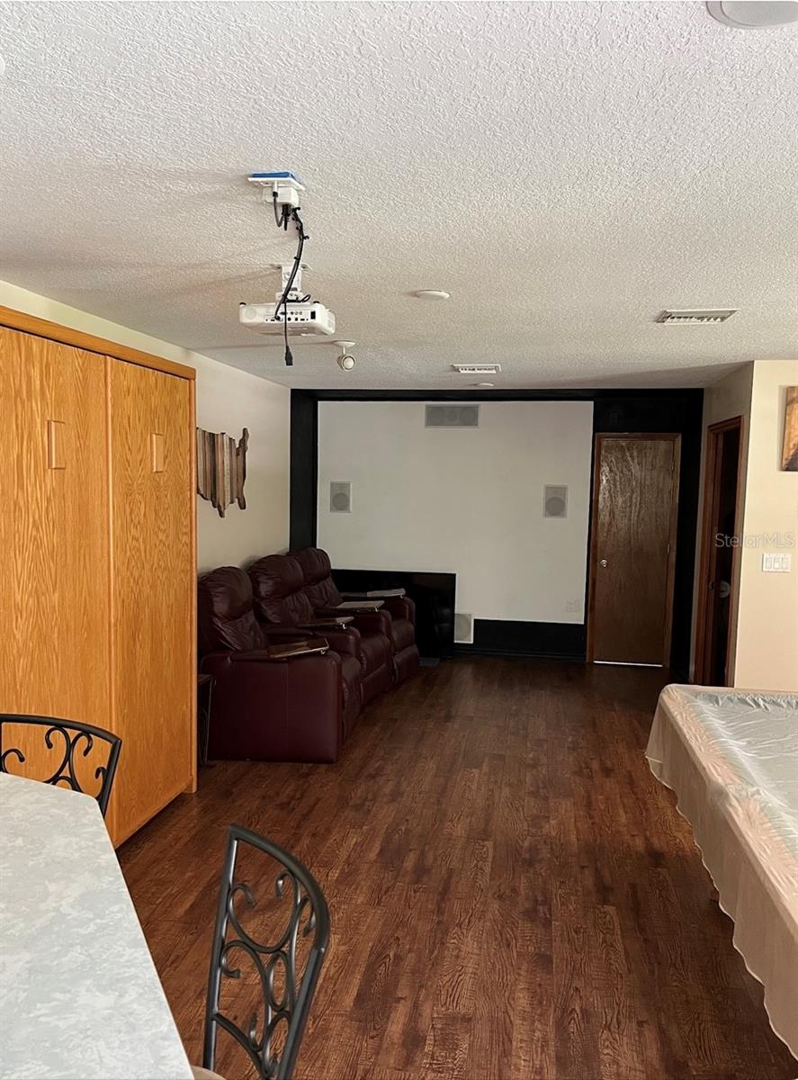 BAY LAKE RANCH - Residential