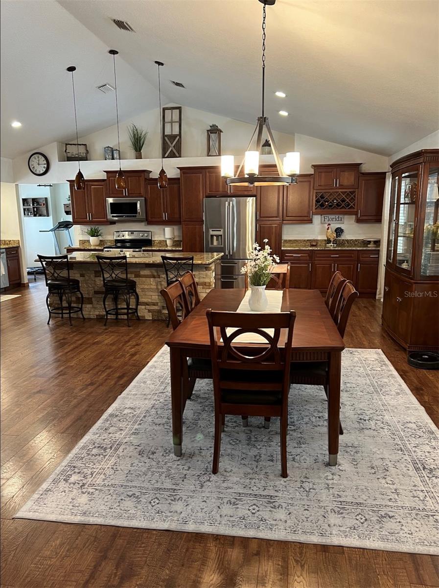 BAY LAKE RANCH - Residential