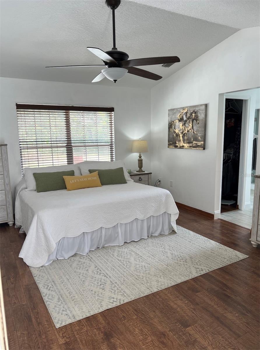 BAY LAKE RANCH - Residential