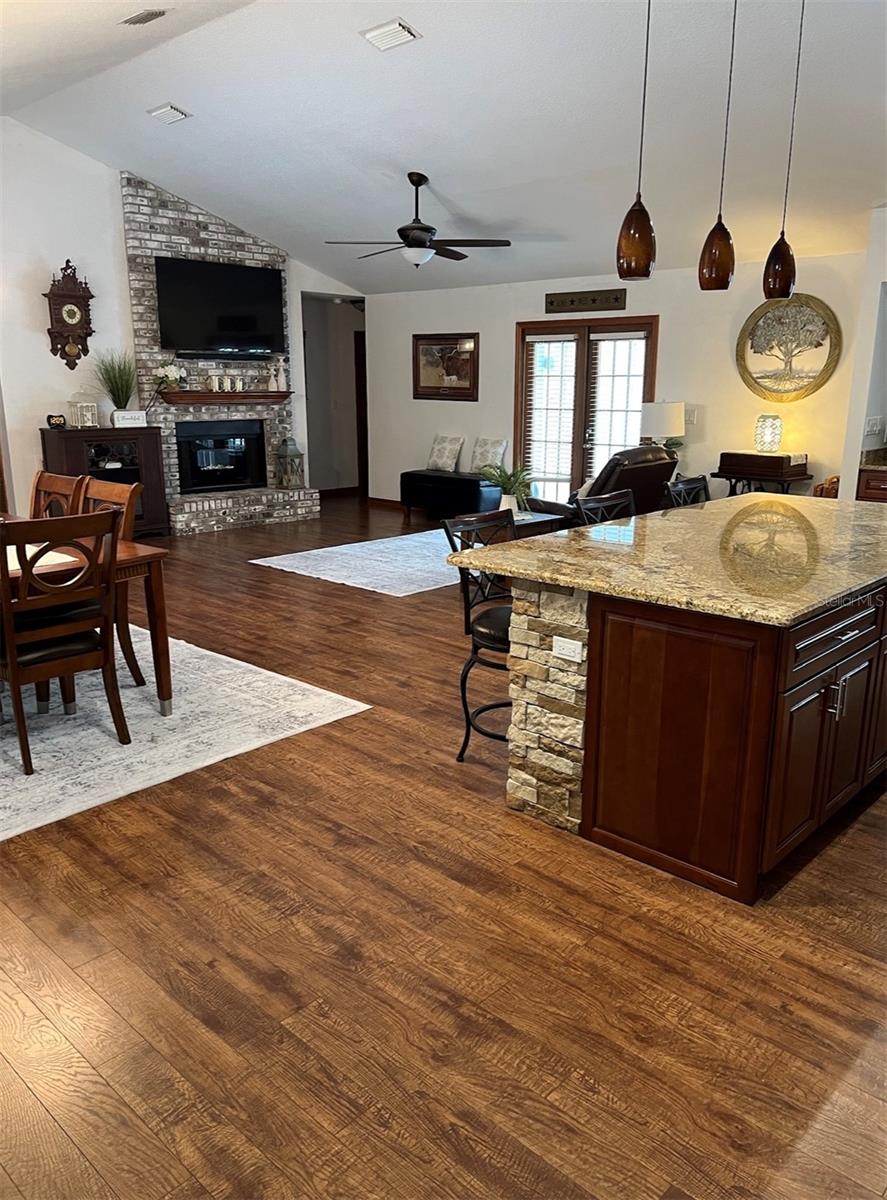 BAY LAKE RANCH - Residential