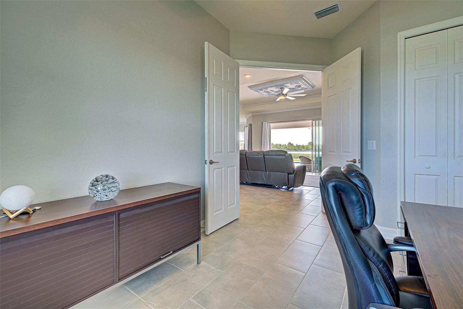 HARBOR WEST - Residential Lease