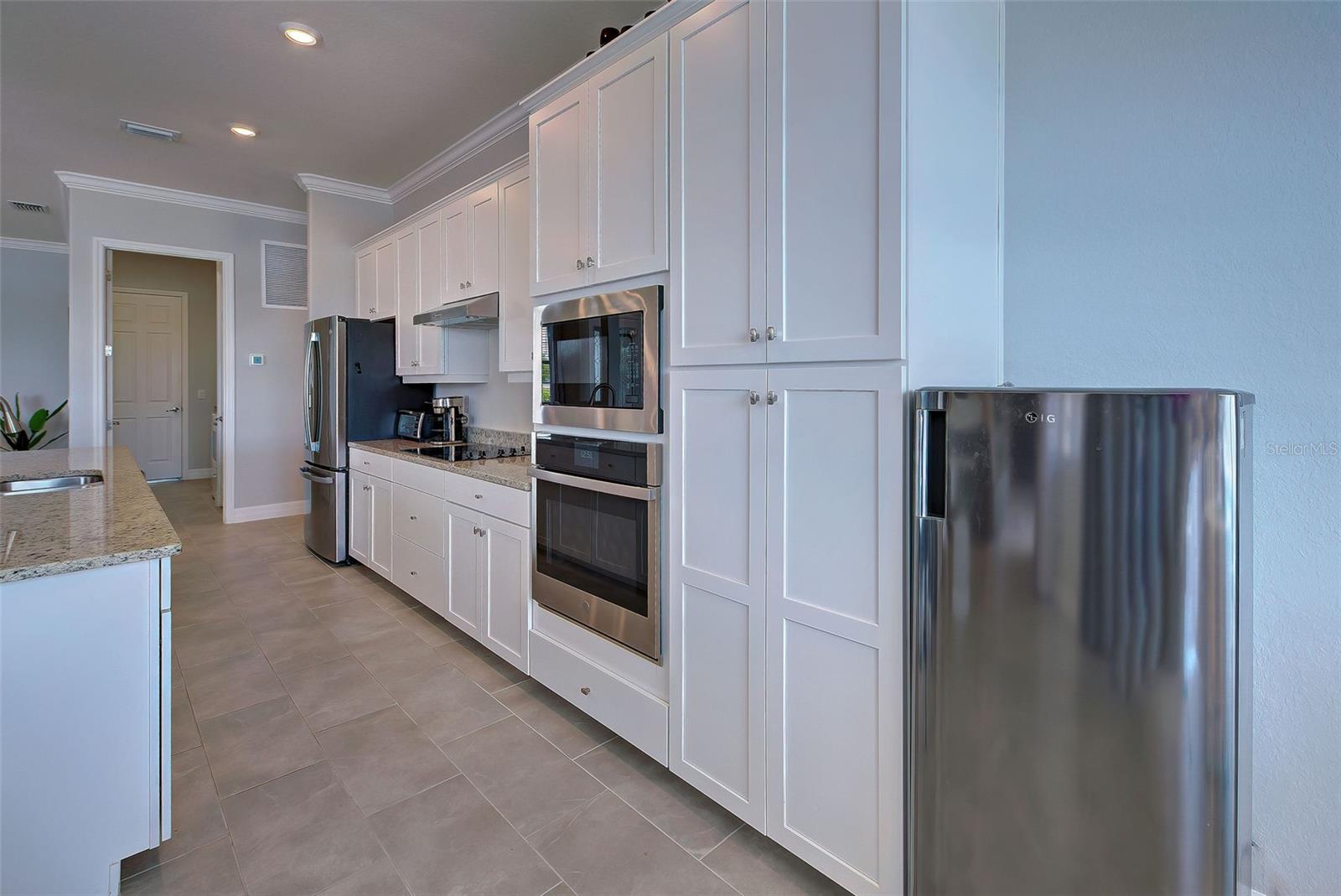 HARBOR WEST - Residential Lease
