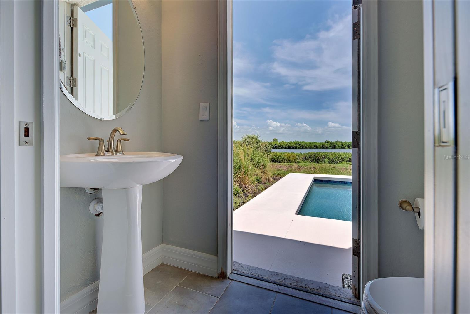 HARBOR WEST - Residential Lease