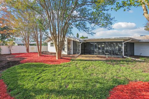 A home in SEMINOLE