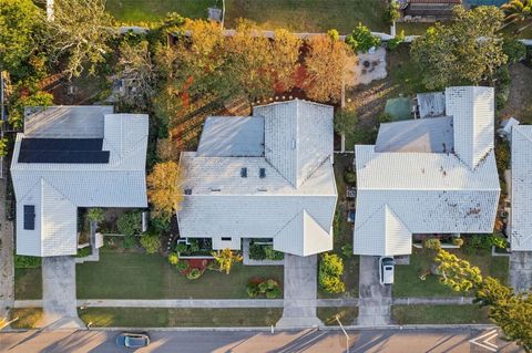 A home in SEMINOLE