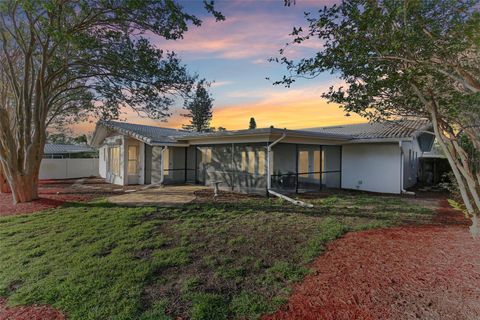 A home in SEMINOLE