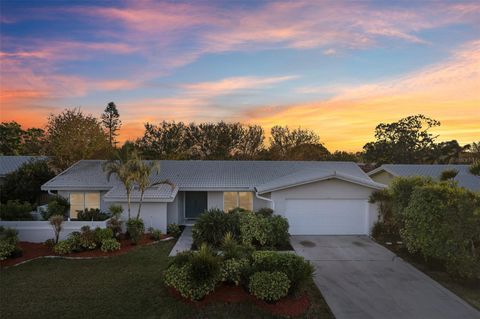 A home in SEMINOLE