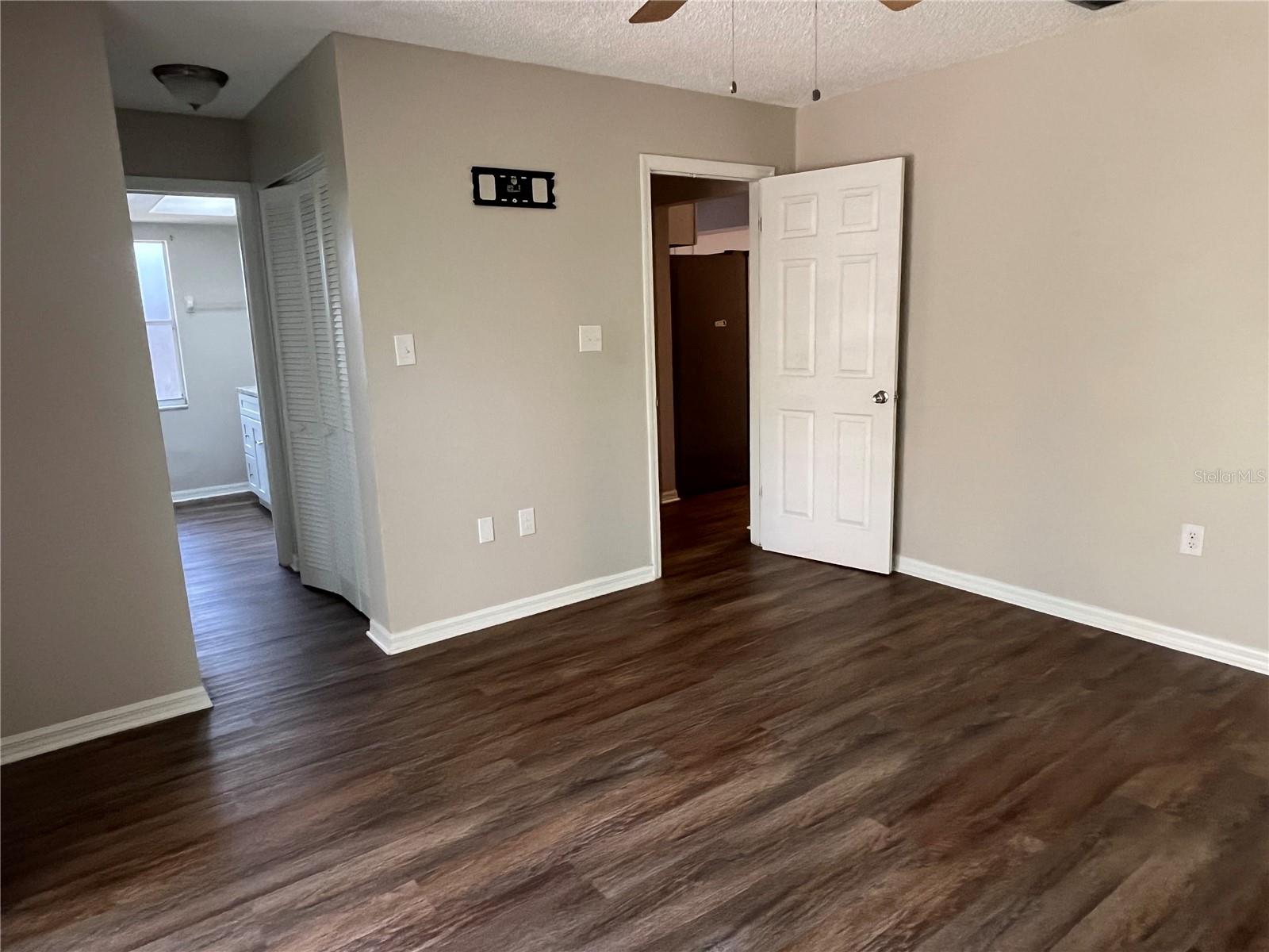 EUSTIS CENTURY OAK ESTATES - Residential Income