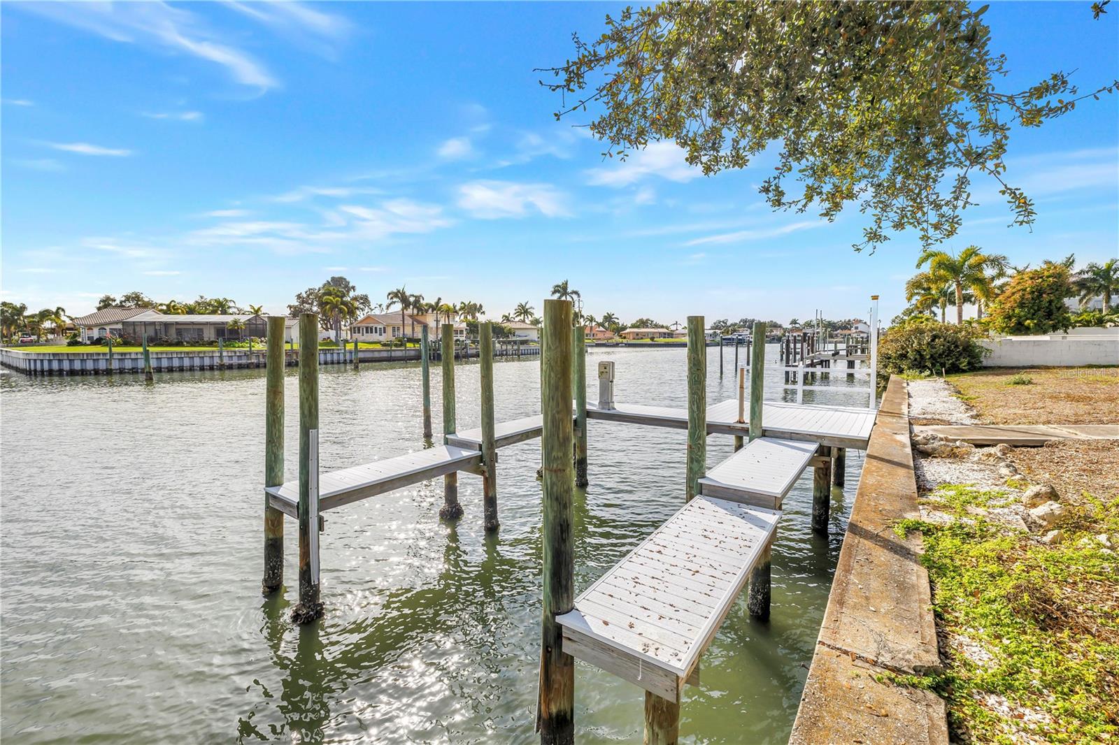 BROADWATER - Residential