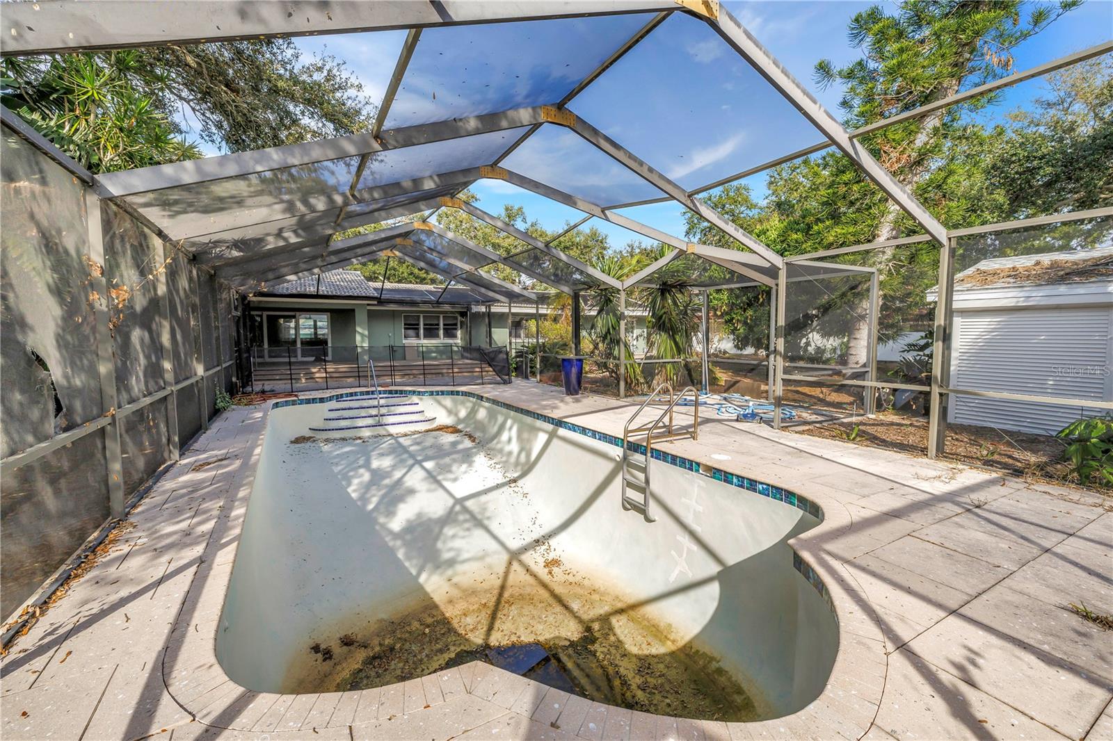 BROADWATER - Residential