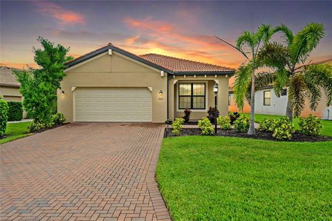 Photo of 5115 Tobermory Way, Bradenton, FL 34211 (MLS # TB8453070)