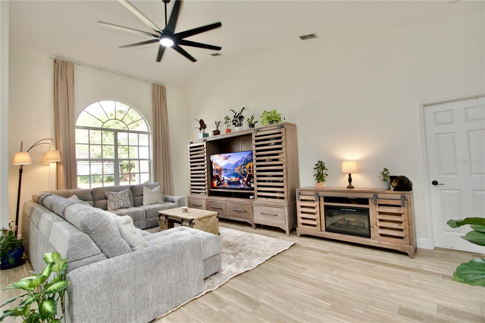 ALICO ESTATES - Residential
