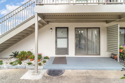 Photo of 1935 Conway Road #A4, Orlando, FL 32812 (MLS # V4943130)