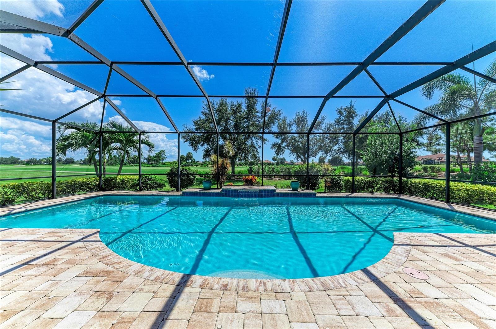 ESPLANADE - Residential