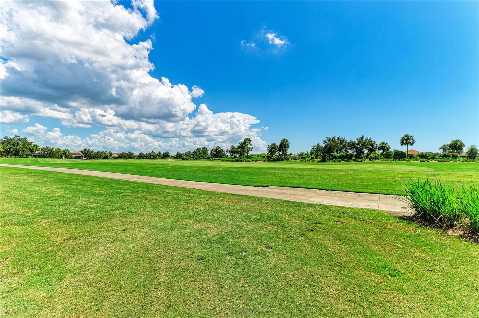 ESPLANADE - Residential