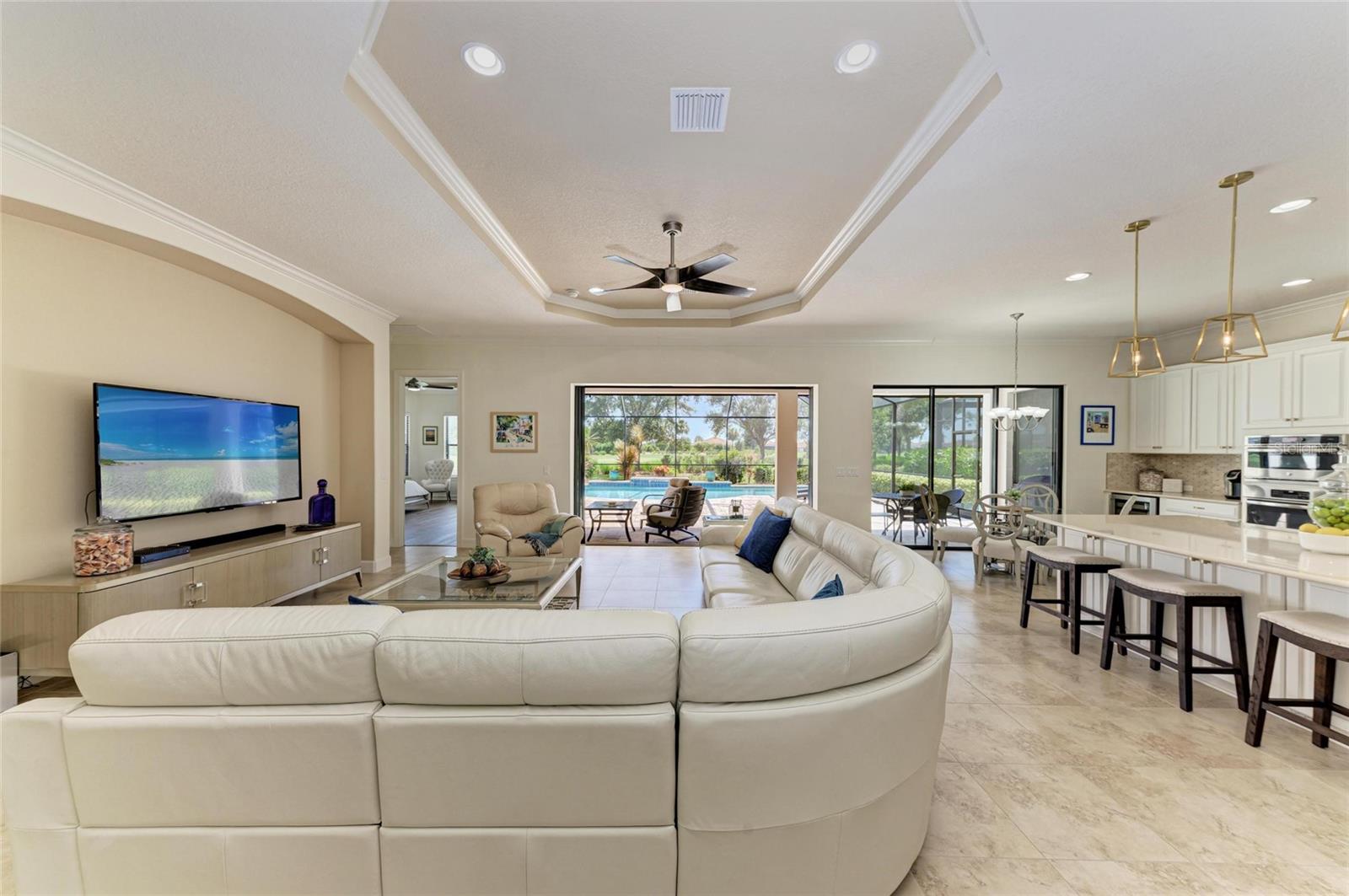 ESPLANADE - Residential