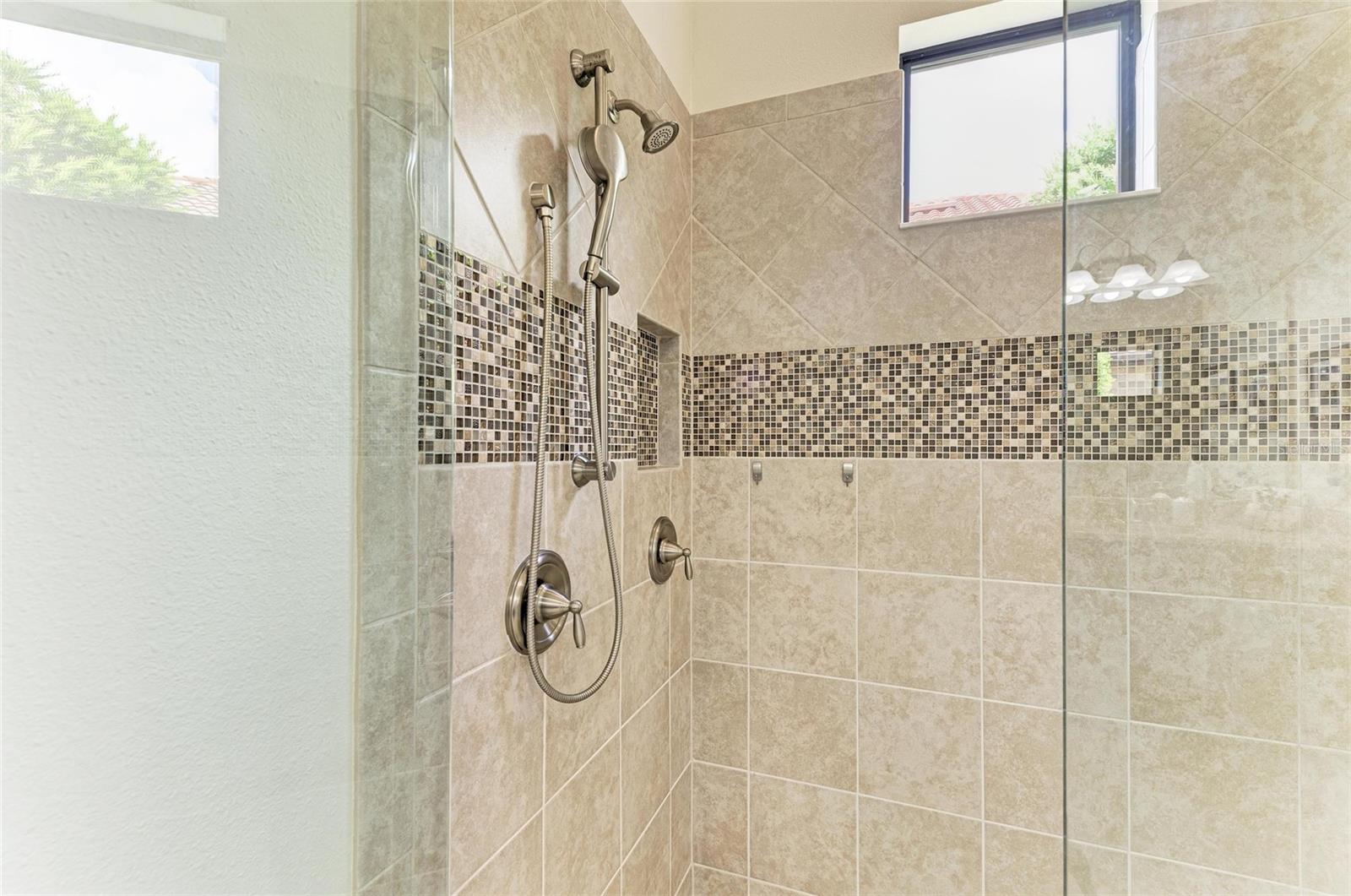 ESPLANADE - Residential