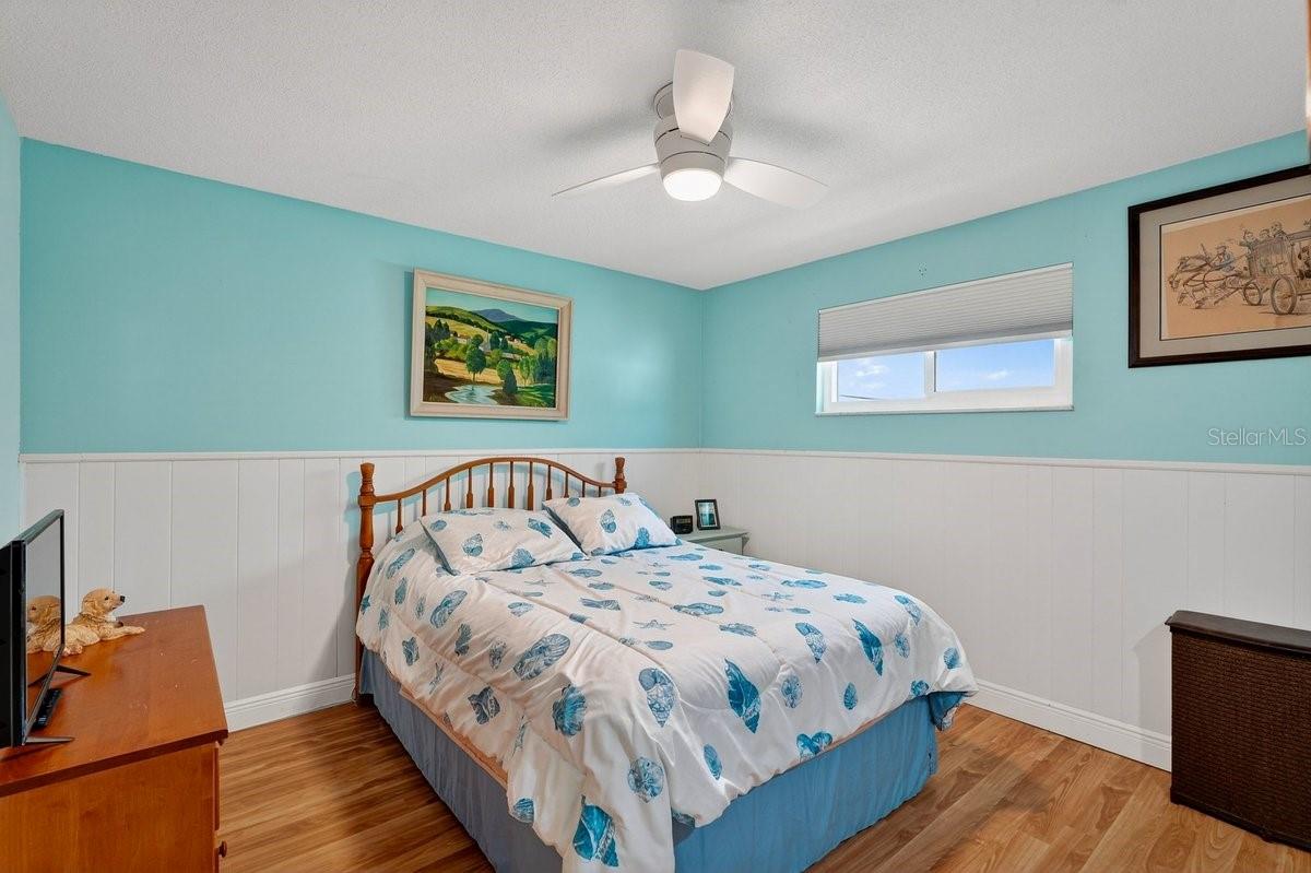 EMERALD ISLE UNIT 01 - Residential