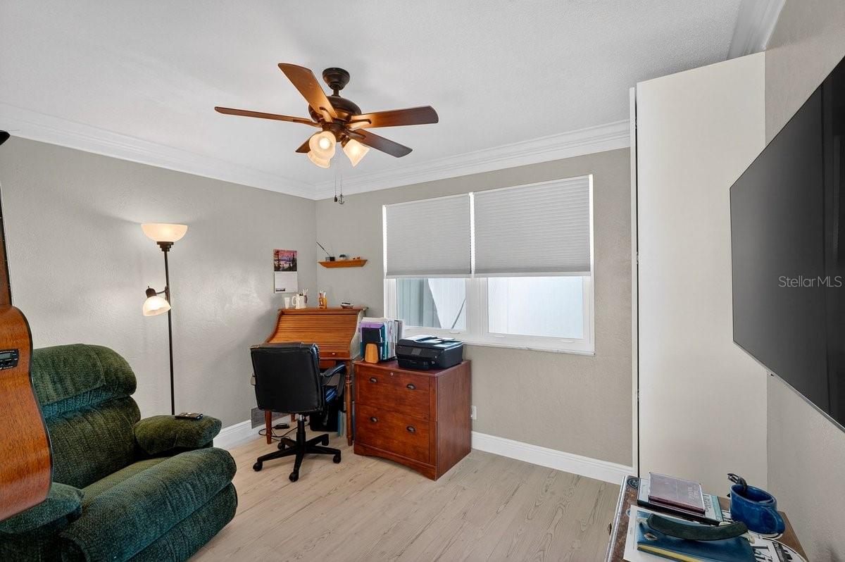 EMERALD ISLE UNIT 01 - Residential