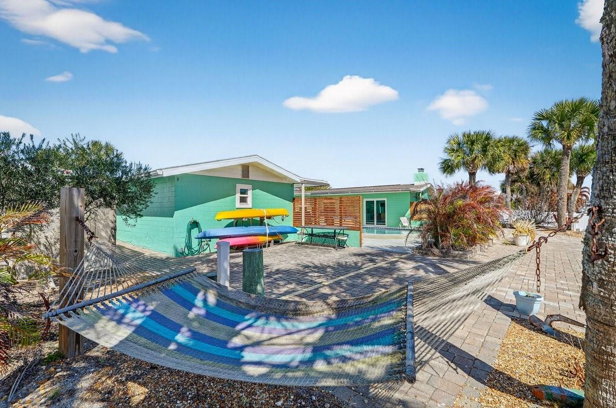 EMERALD ISLE UNIT 01 - Residential