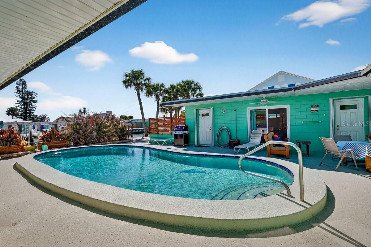 EMERALD ISLE UNIT 01 - Residential