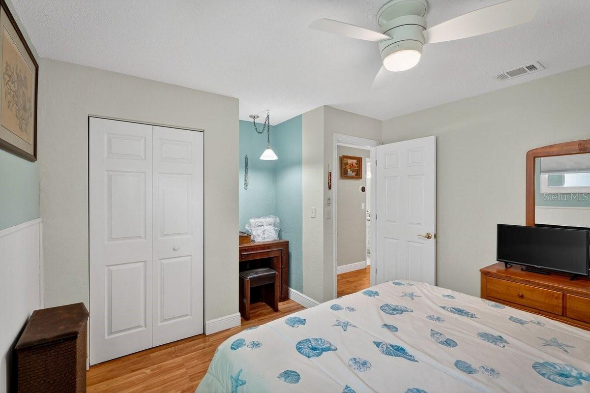 EMERALD ISLE UNIT 01 - Residential