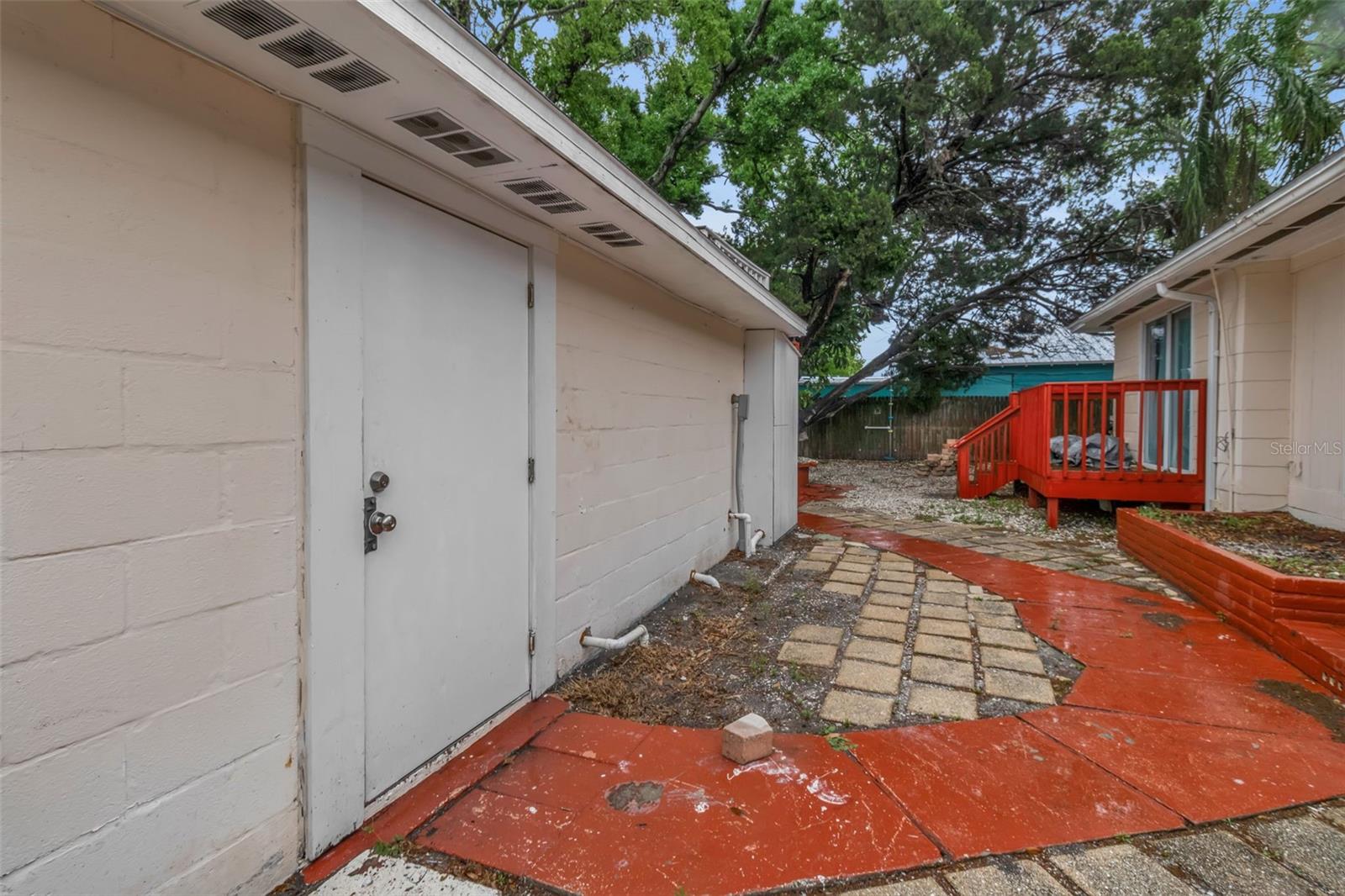 BETTS & CLARK SUB - Residential Income