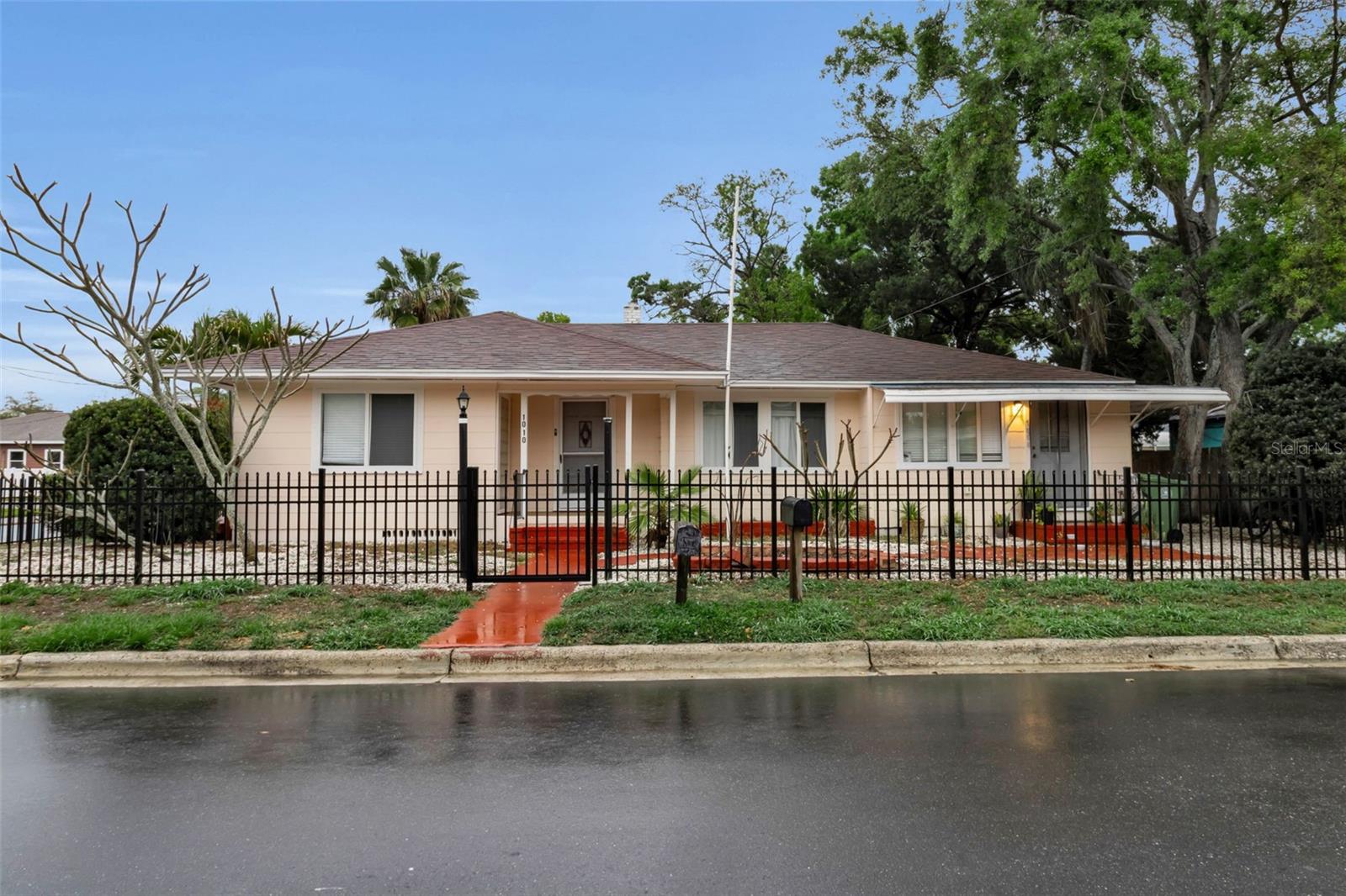 BETTS & CLARK SUB - Residential Income