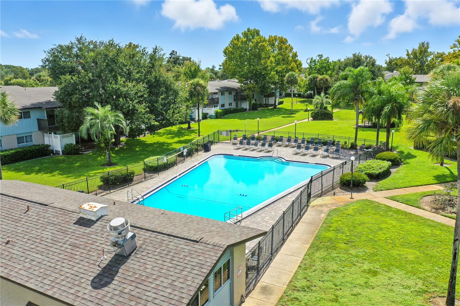 WATERFALL COVE/WINTER PARK - Residential