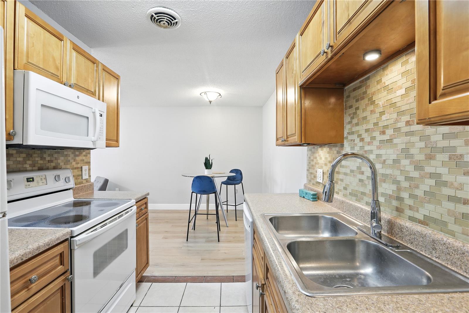 WATERFALL COVE/WINTER PARK - Residential