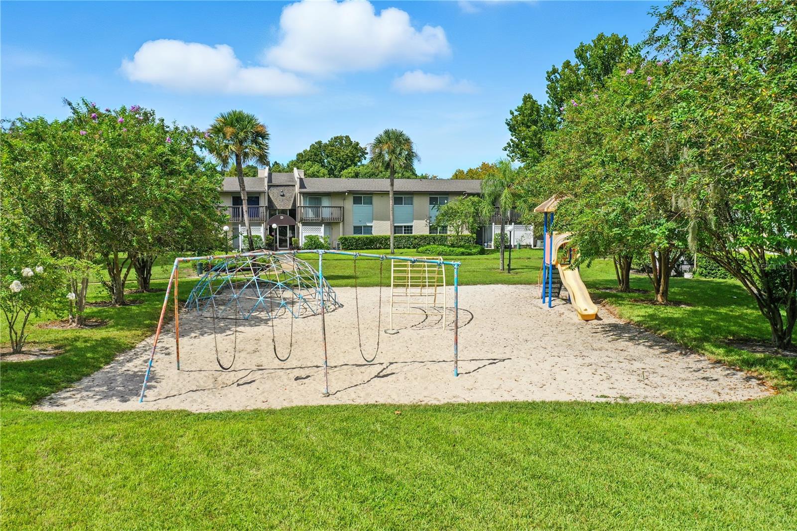 WATERFALL COVE/WINTER PARK - Residential