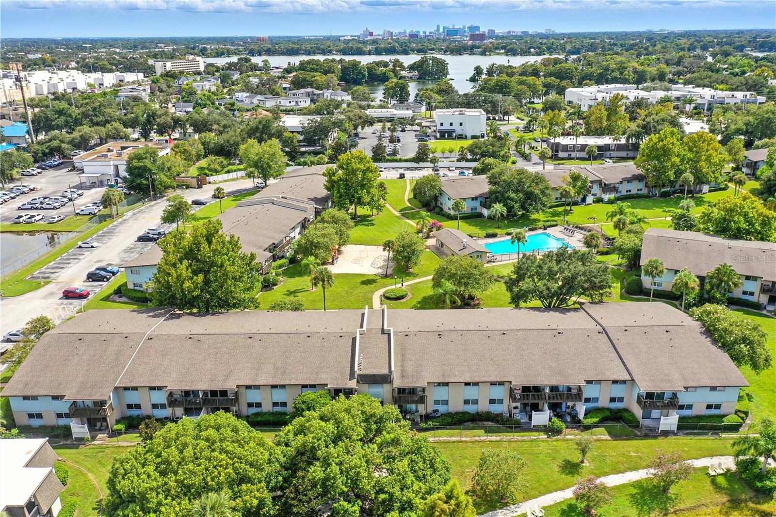 WATERFALL COVE/WINTER PARK - Residential