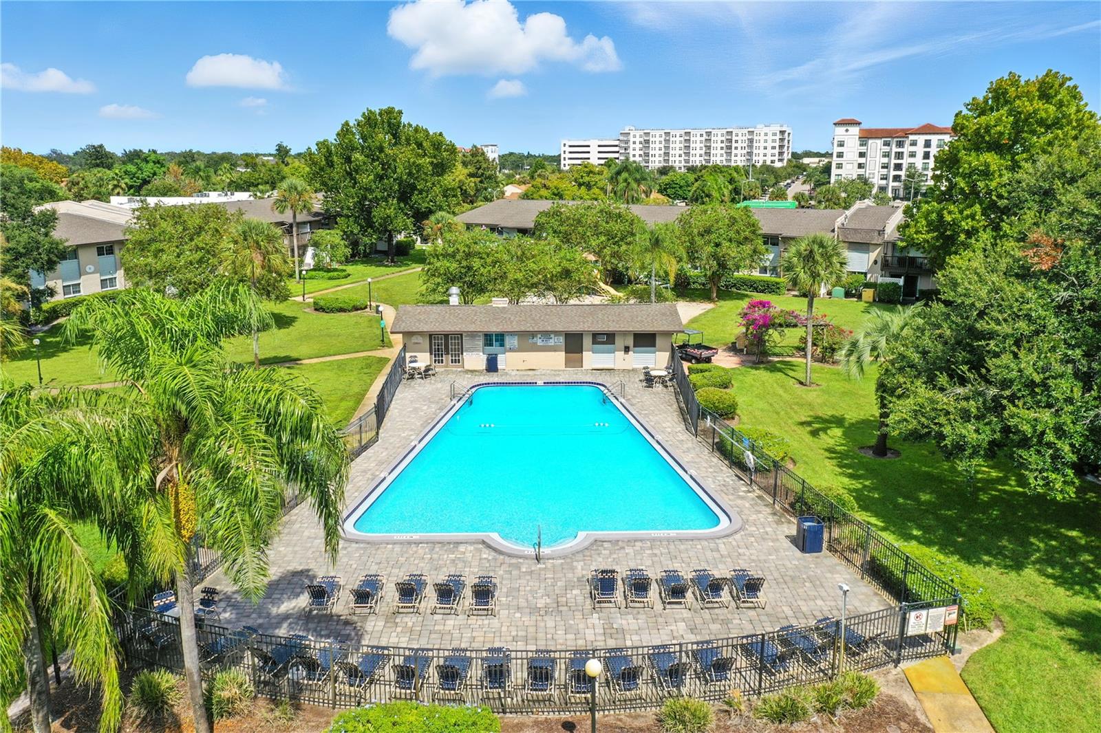WATERFALL COVE/WINTER PARK - Residential