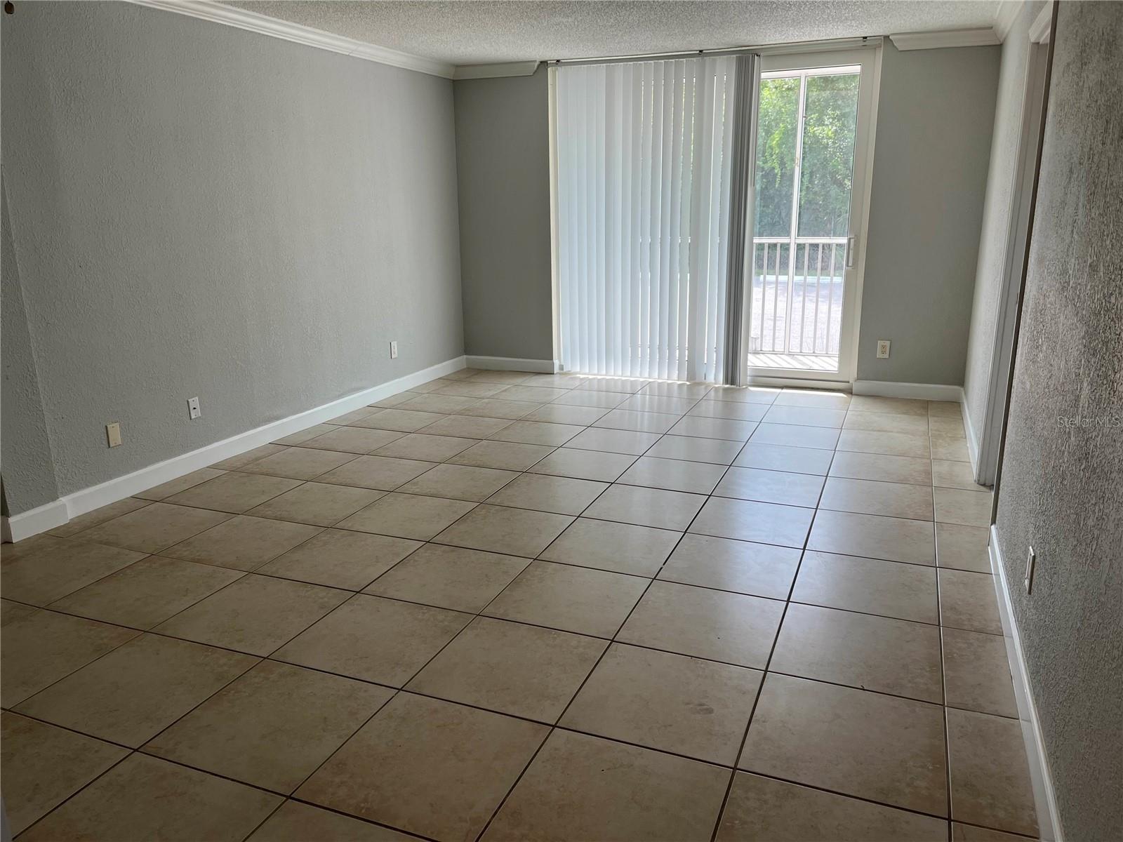 SARASOTA PALMS - Residential Lease