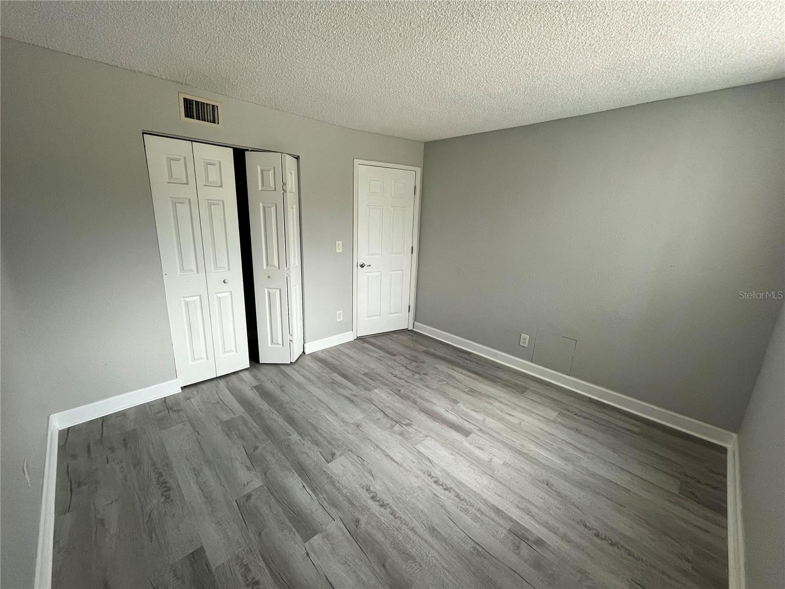 SARASOTA PALMS - Residential Lease