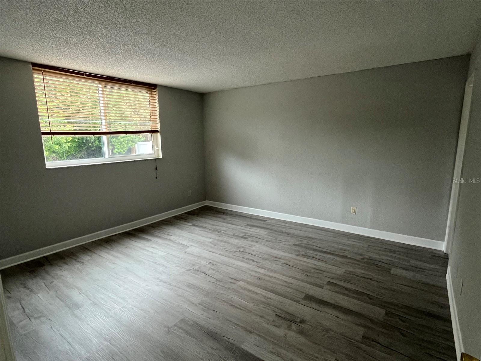 SARASOTA PALMS - Residential Lease